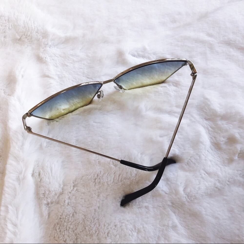 Aubrey Light Blue Gradient Oversized Sunglasses - Picture 8 of 8
